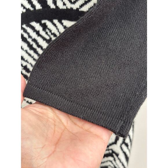 Black & White Zebra Animal Print Long Sleeve Midi Soft Sweater Shift Dress-Large - Picture 4 of 7